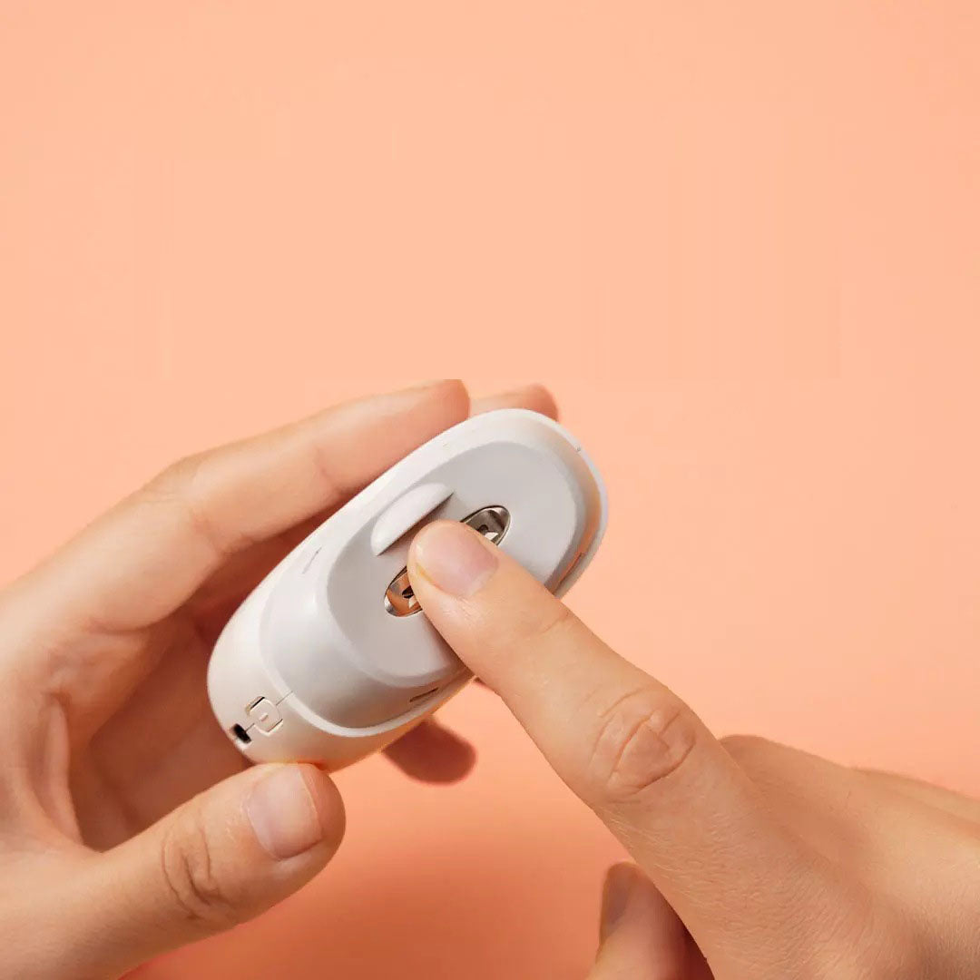 Automatic Nail Trimmer with LED Light - Safe, Gentle, and Rechargeable for All Ages