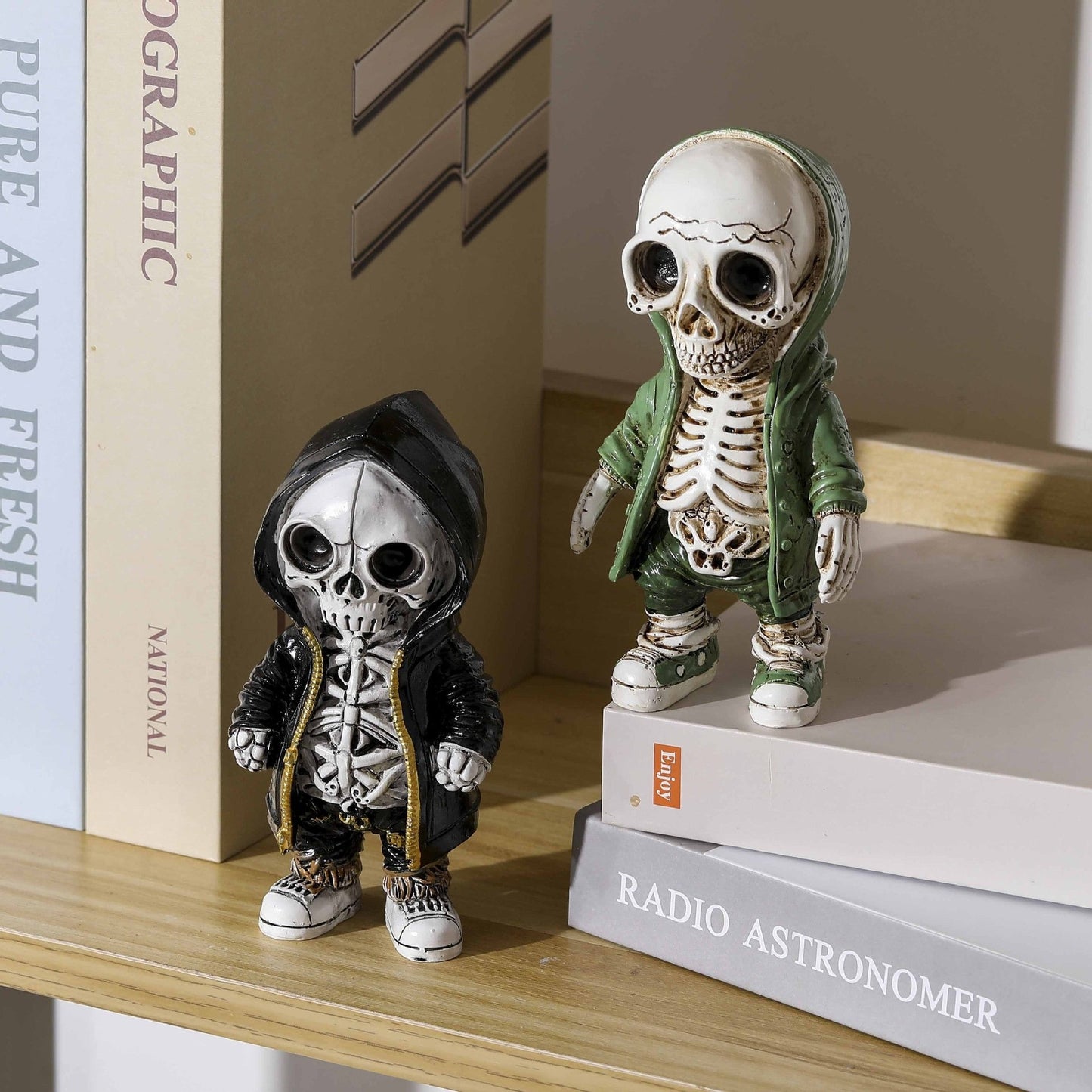 Hand-Painted Skeleton Doll Resin Craft - Unique Halloween Decoration & Gift Idea
