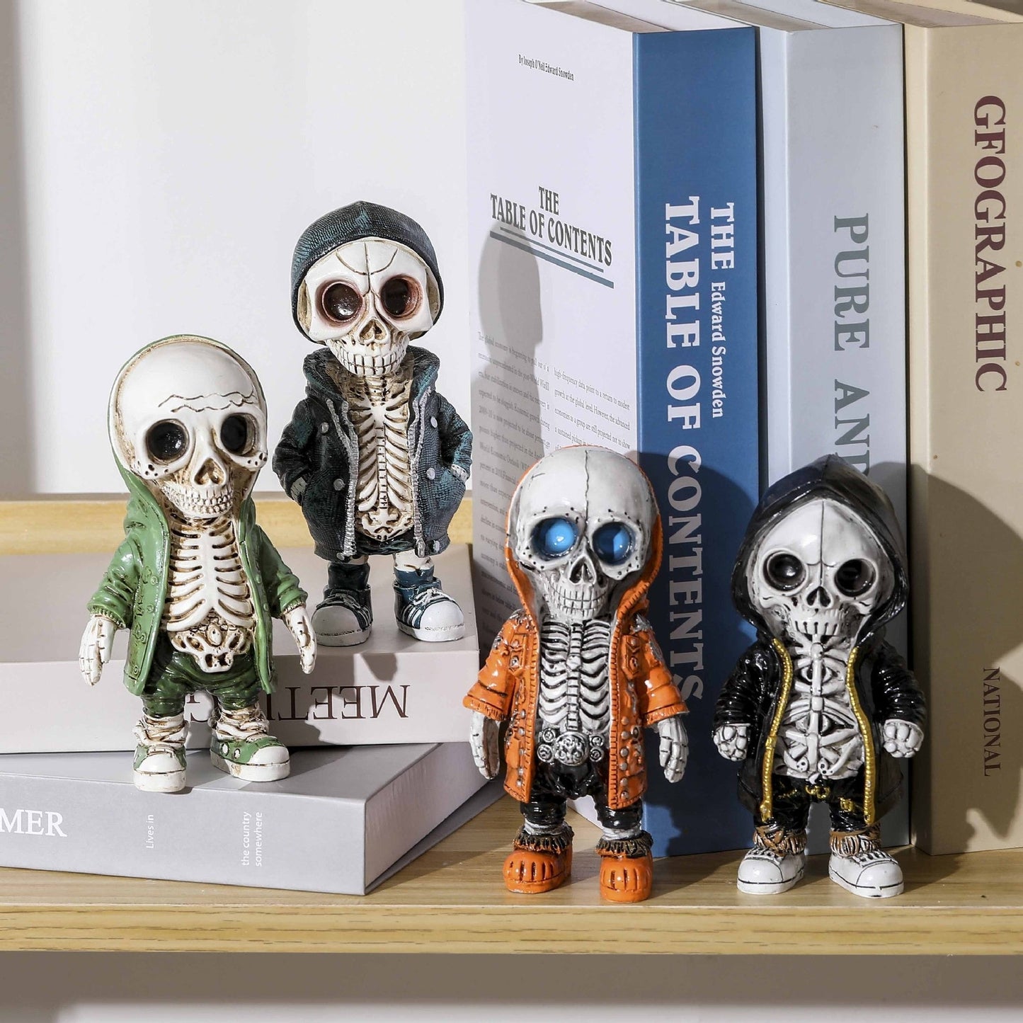 Hand-Painted Skeleton Doll Resin Craft - Unique Halloween Decoration & Gift Idea